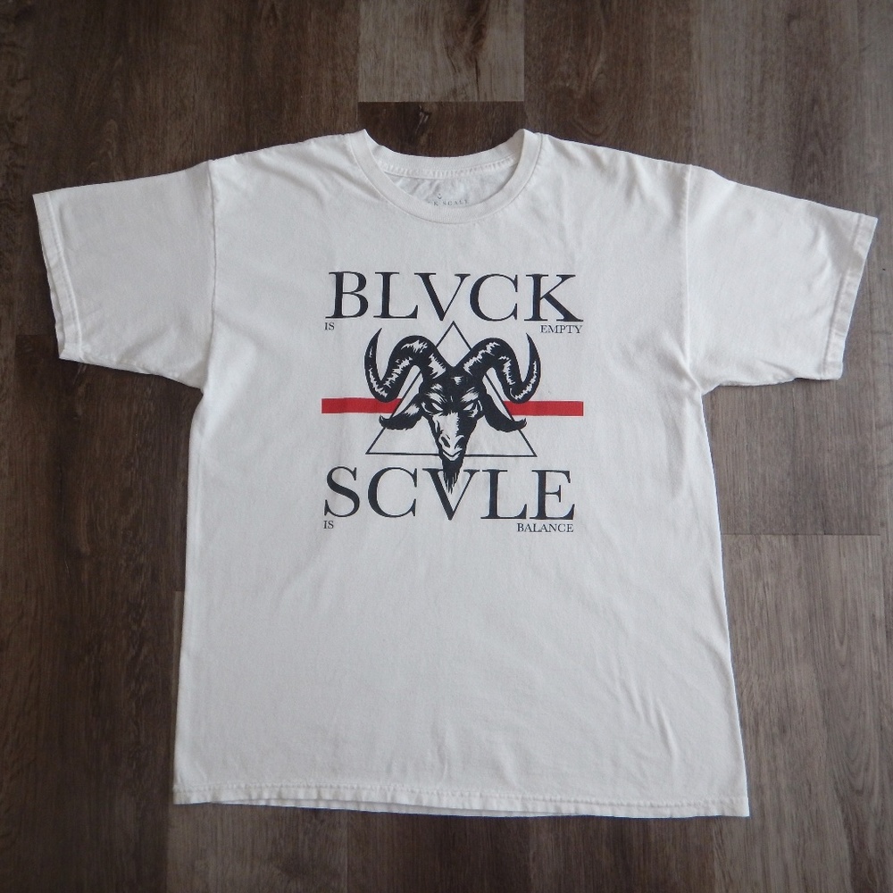 Mens White Black Scale Goat Head Shirt Size L
